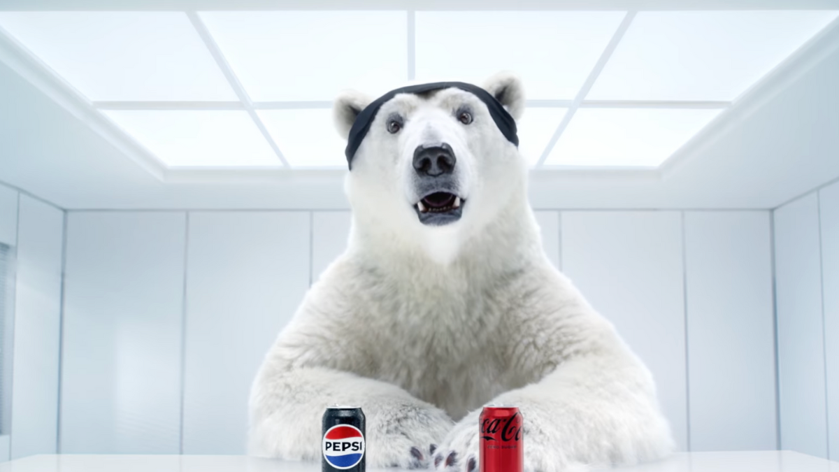 Un oso polar protagoniza el comercial del Super Bowl 2026, en el que Pepsi desafía directamente a Coca-Cola.