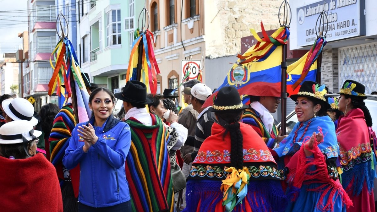Ritual. Con este nombramiento, Chimborazo vive el Sisay Pacha Raymi, valorizando la memoria colectiva.