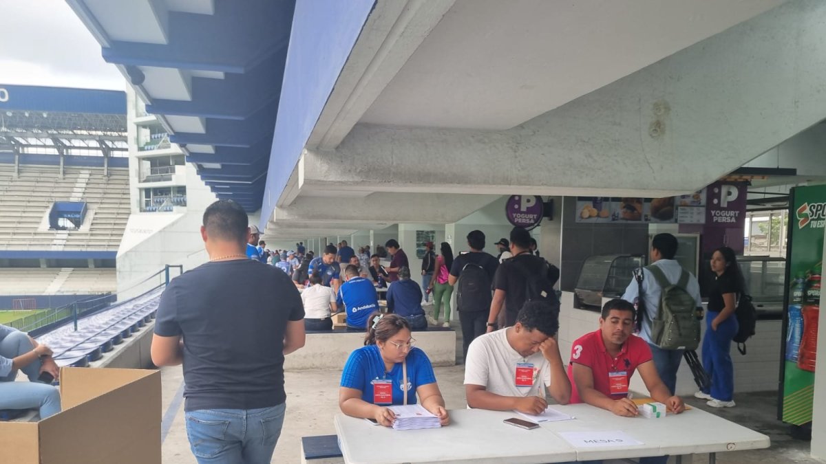 Las elecciones de Emelec se llevaron a cabo el 27 de febrero de 2025, en el estadio George Caowell.