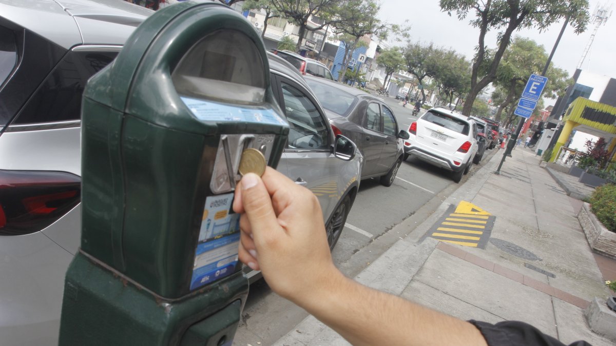 Usuarios reportan también fallas técnicas en los dispositivos de cobro.