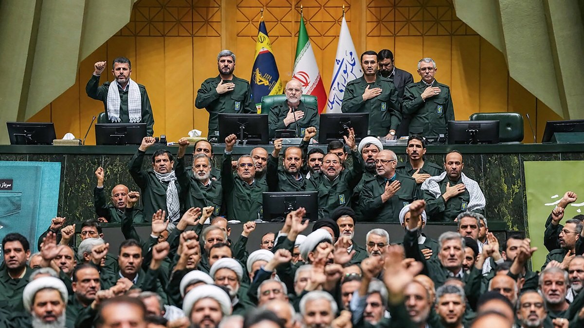Miembros del parlamento iraní durante una sesión en Teherán el domingo 1 de febrero de 2026.