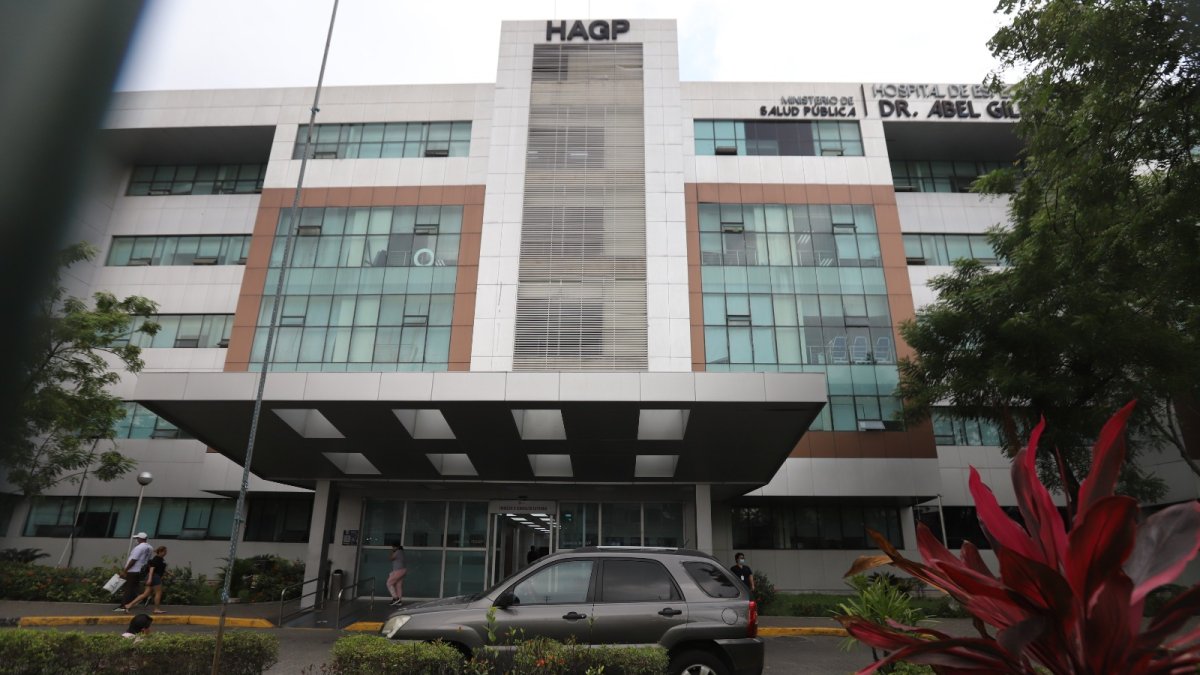 Crisis. Hospital Abel Gilbert Pontón, señalado por denuncias de escasez y abandono.