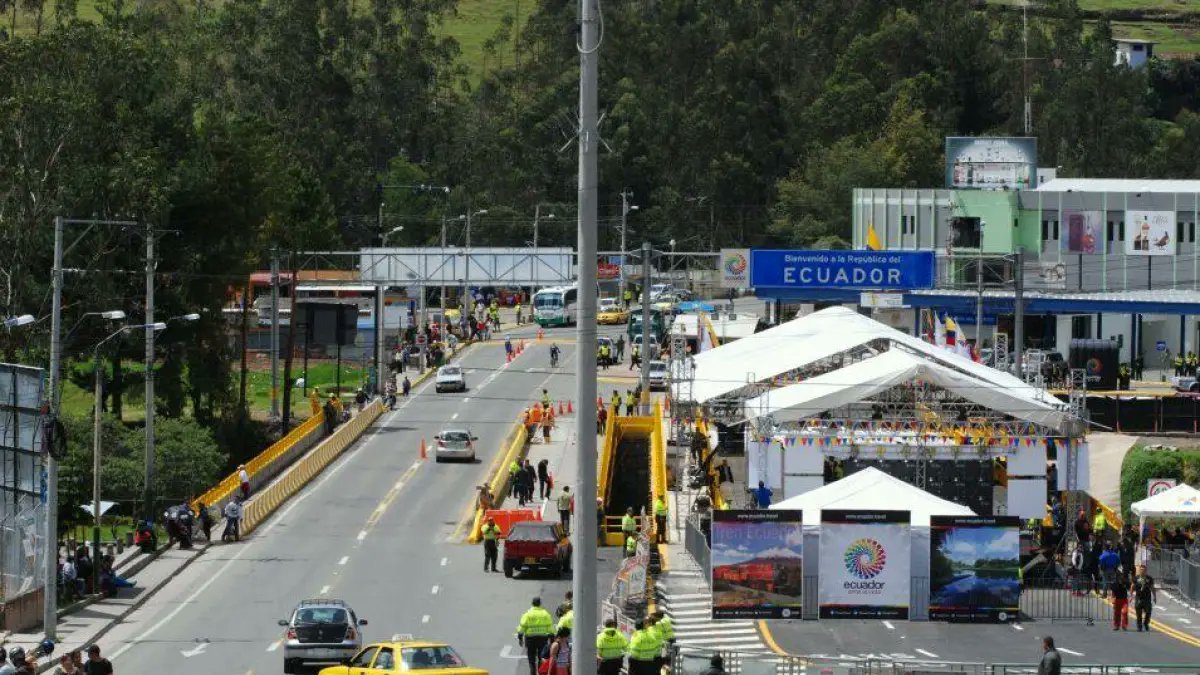 El impacto de la tasa del 30 % y la amenaza de paralización de servicios este martes.