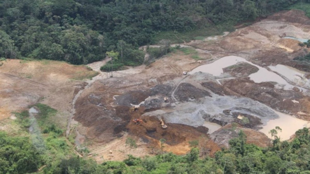 El Gobierno dispuso la suspensión total de las actividades mineras en Napo y la restricción de operaciones en las plantas de beneficio de El Oro y Loja.
