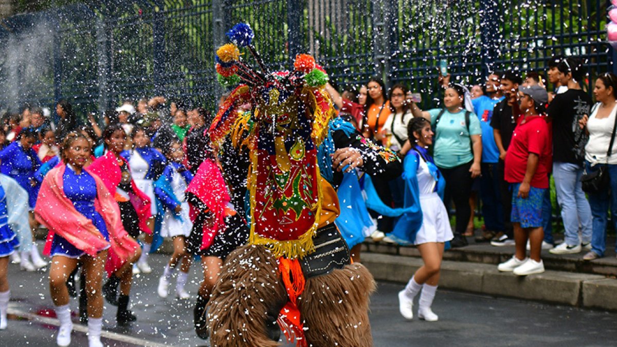 En el desfile por carnaval previsto para este 2026, los barrios serán algunos de los protagonistas de la jornada en Guayaquil.