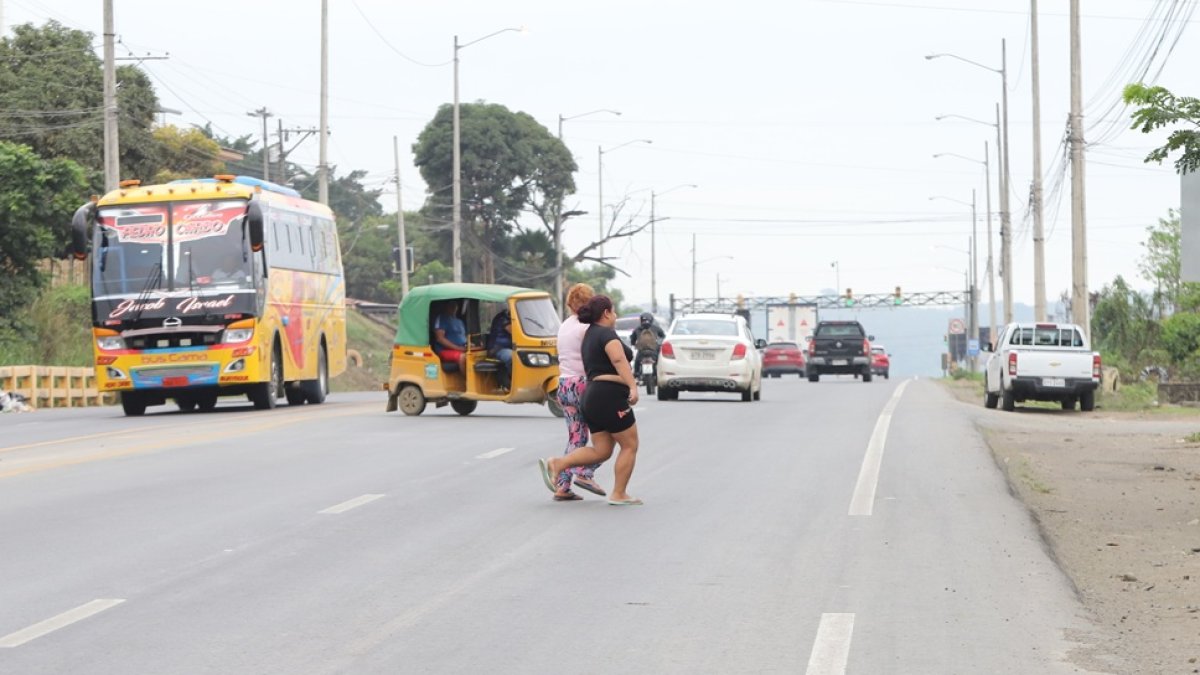 En las últimas semanas, la vía a Daule ha sido escenario de varios accidentes.
