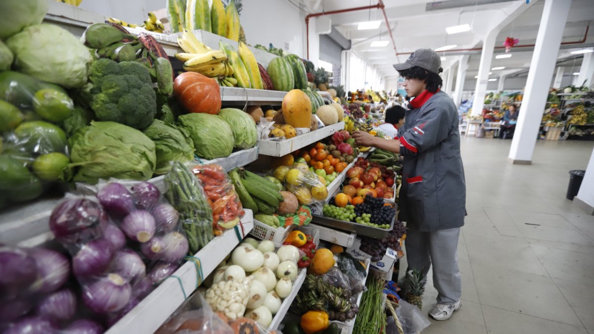 La inflación acumulada de 2025 de Ecuador varió frente a la del mismo mes de 2024, tras la eliminación del subsidio del precio del diésel.