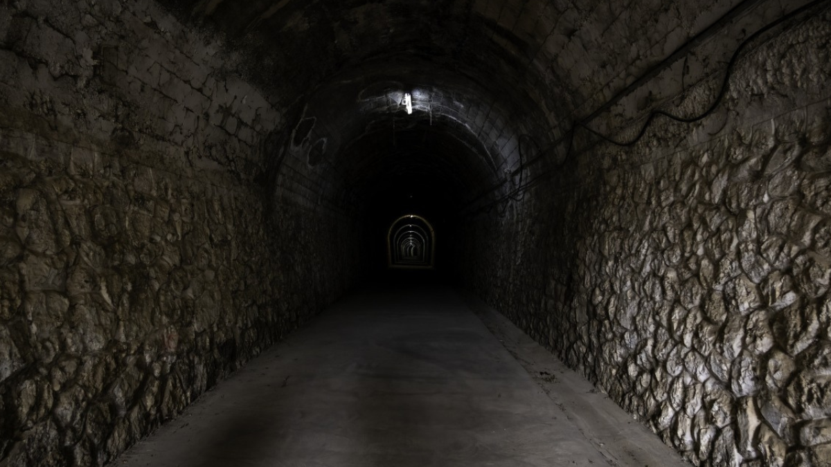 Imagen referencial de un túnel subterráneo. En Santo Domingo se descubrió una estructura clandestina usada para el robo de combustible.