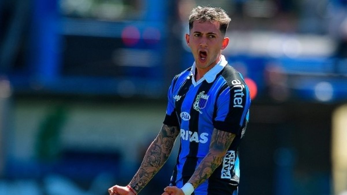 El uruguayo ex jugador del Liverpool (URU) sería nuevo jugador de Emelec.