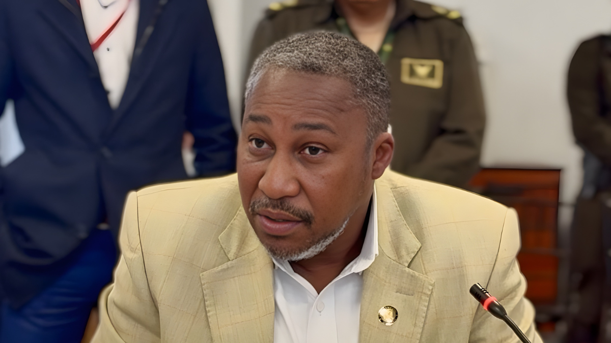 Roberto Cuero en una intervención pública.