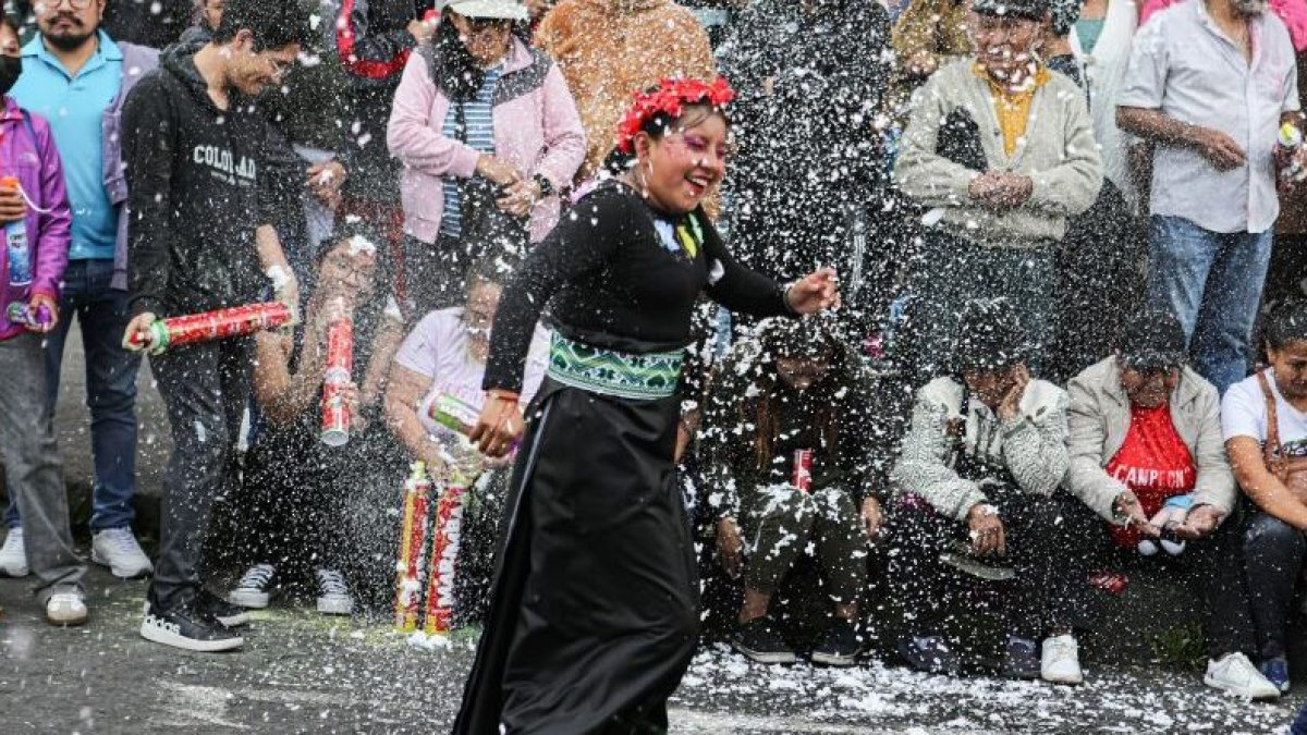 Quito celebra el Carnaval 2026 con una agenda cultural diversa que recorre toda la ciudad.