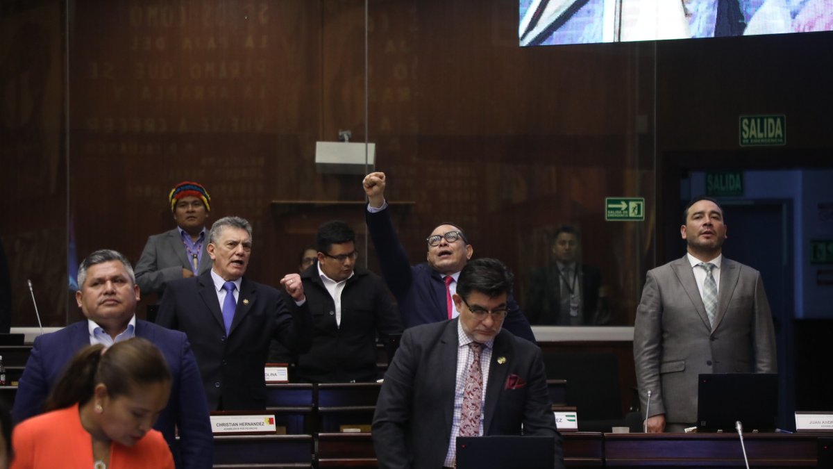 Discusión. La bancada de la RC rechazó el cambio del orden del día.