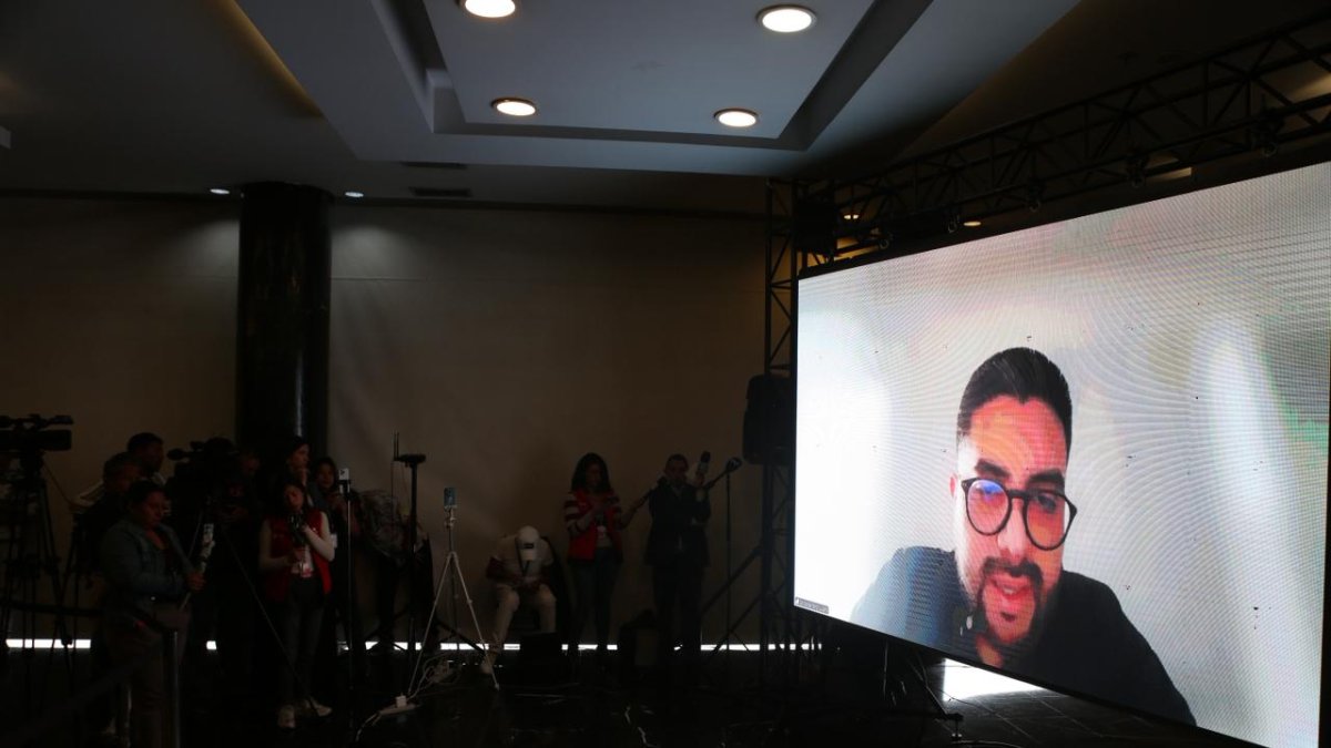 El juez anticorrupción Carlos Serrano compareció ante la Comisión de Fiscalización de forma telemática por el juicio político a Mario Godoy.