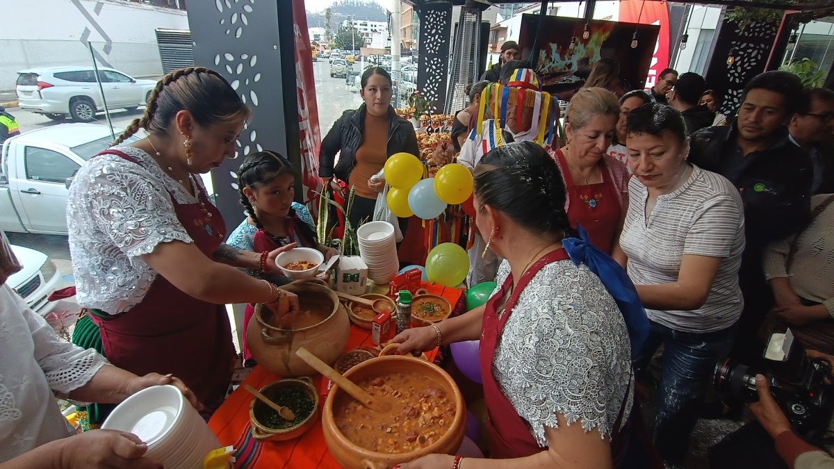 El sábado, 14 de febrero de 2026, se preparará el mote pata más grande del mundo en Cuenca.