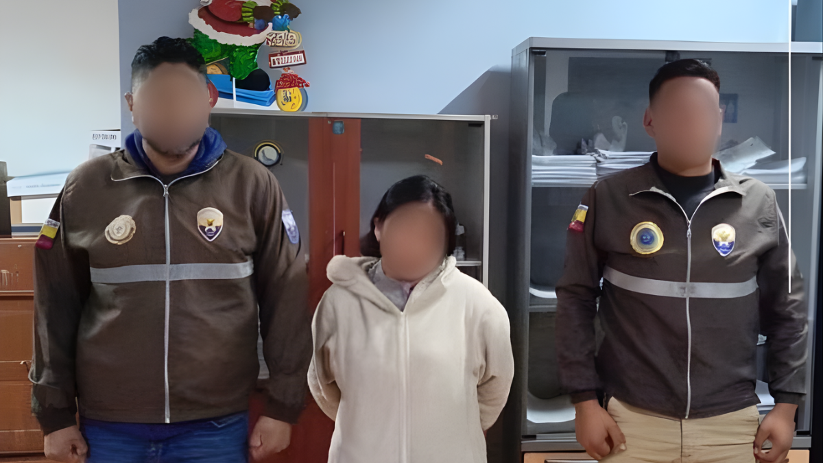 La madre está bajo prisión preventiva por tentativa de asesinato, mientras los menores se recuperan.