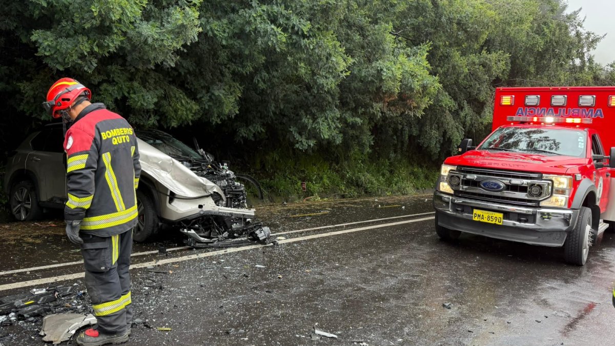 Dos vehículos pequeños colisionaron en el sector de Palugillo.