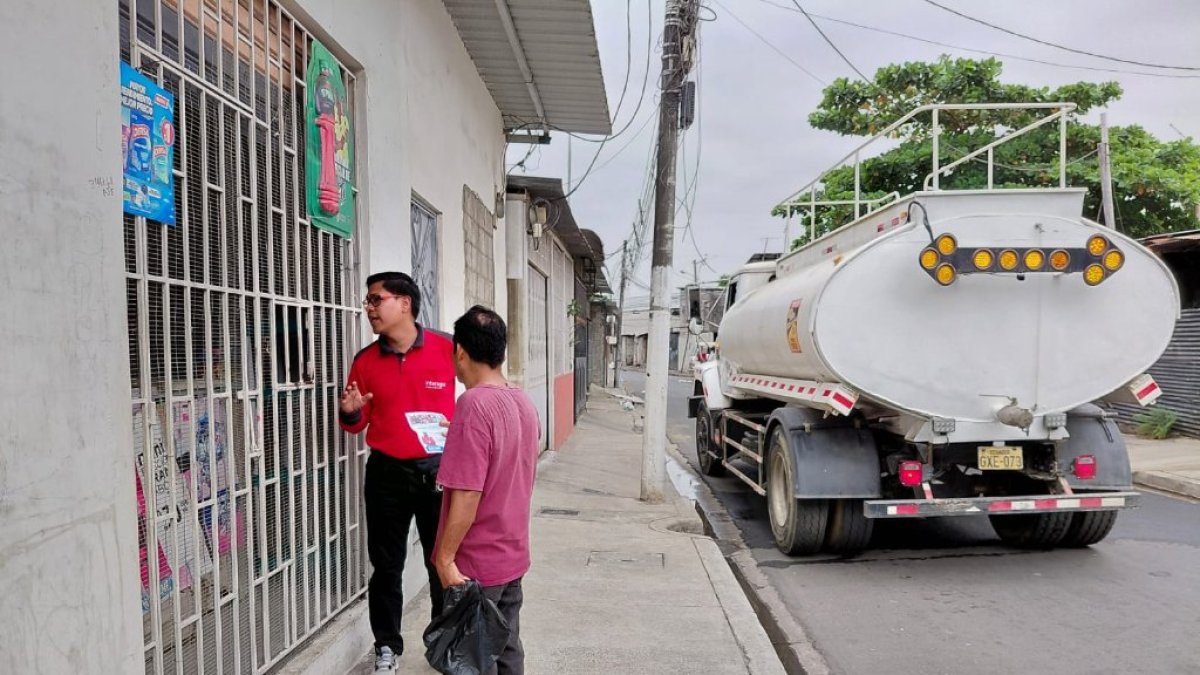 Duración del corte. Según lo anunciado, la suspensión será de hasta 16 horas en el sur de Guayaquil. Hay familias que analizan ya abastecerse con tanqueros.