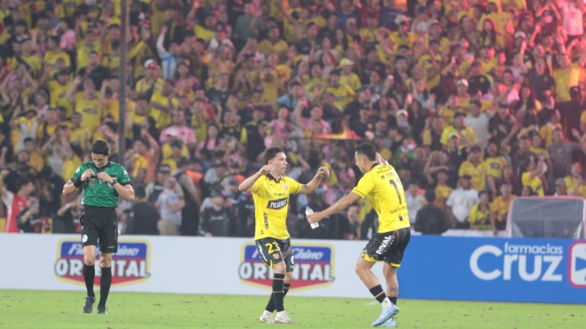 Tomas Martínez y su gol ante el Inter Miami de Lionel Messi.