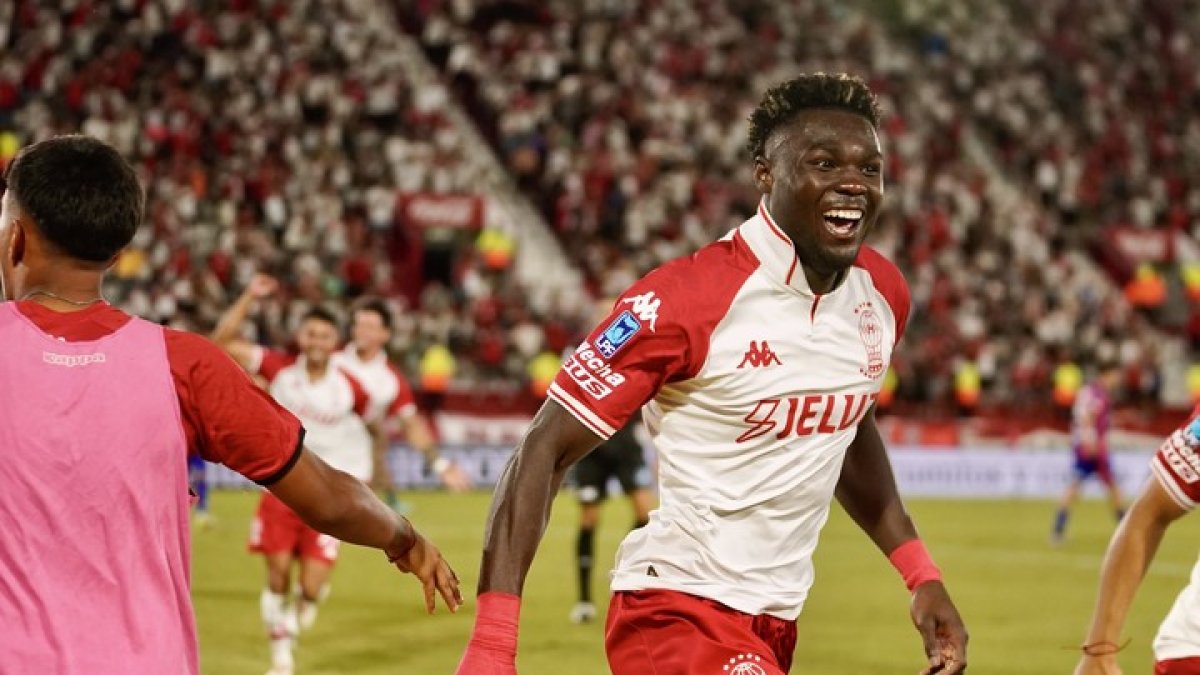 El ecuatoriano Jordy Caicedo goza de un gran momento goleador con Huracán en el inicio de la liga de Argentina 2025.