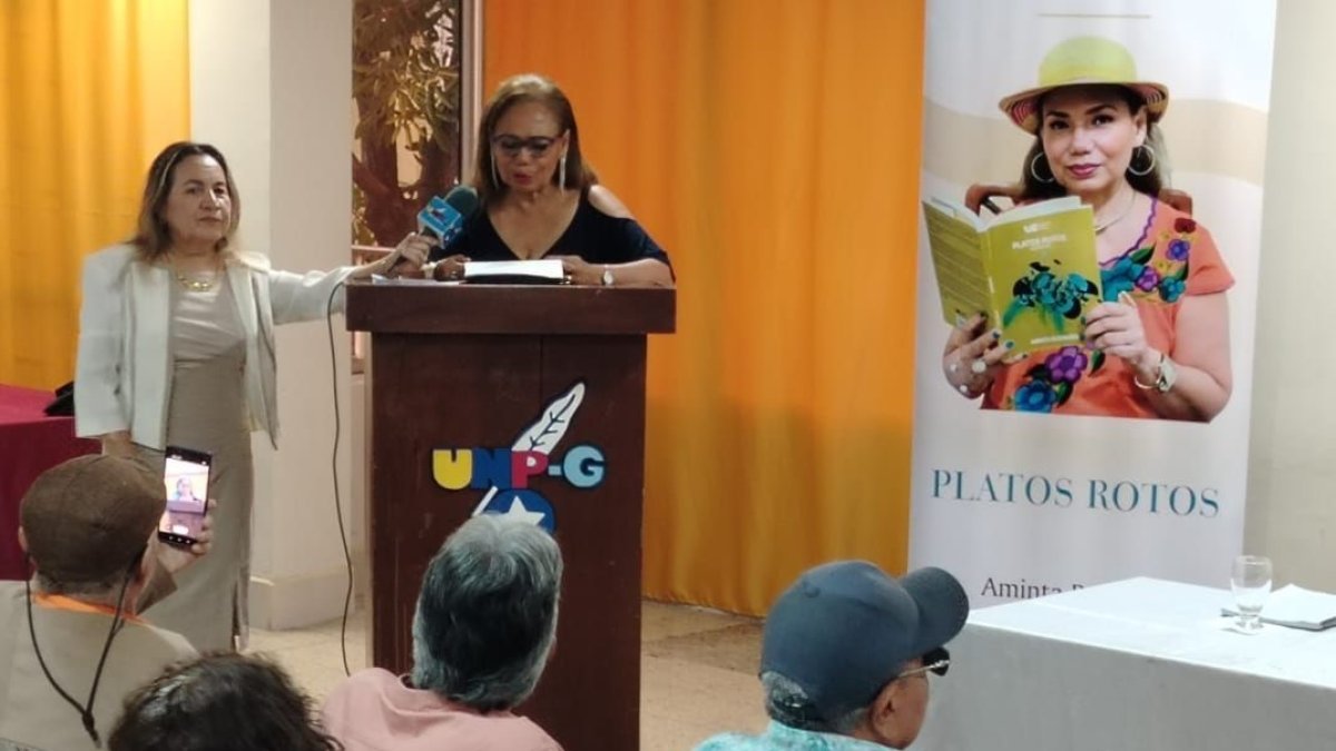 La autora presentó el libro en Guayaquil recientemente. El 21 de febrero la obra tendrá un lanzamiento en Quito.