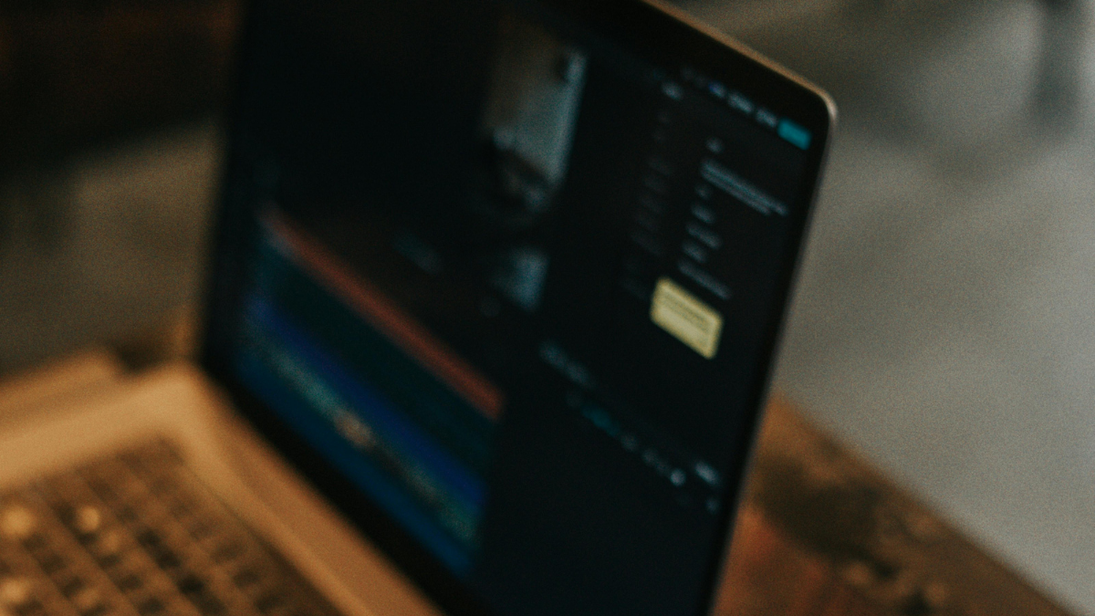 Referencial. Reunión telemática durante la madrugada para elegir un nuevo reemplazo.