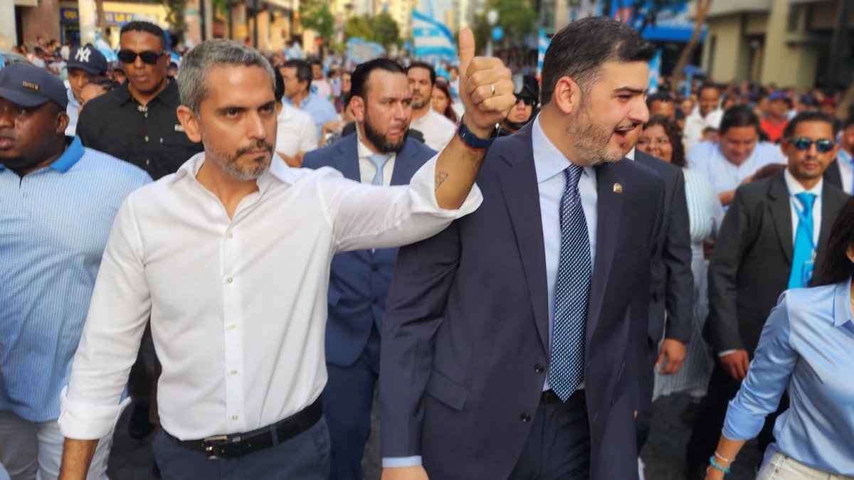 Chávez calificó la medida como un abuso de poder y afirmó que se trata de una forma de retención de presos políticos.