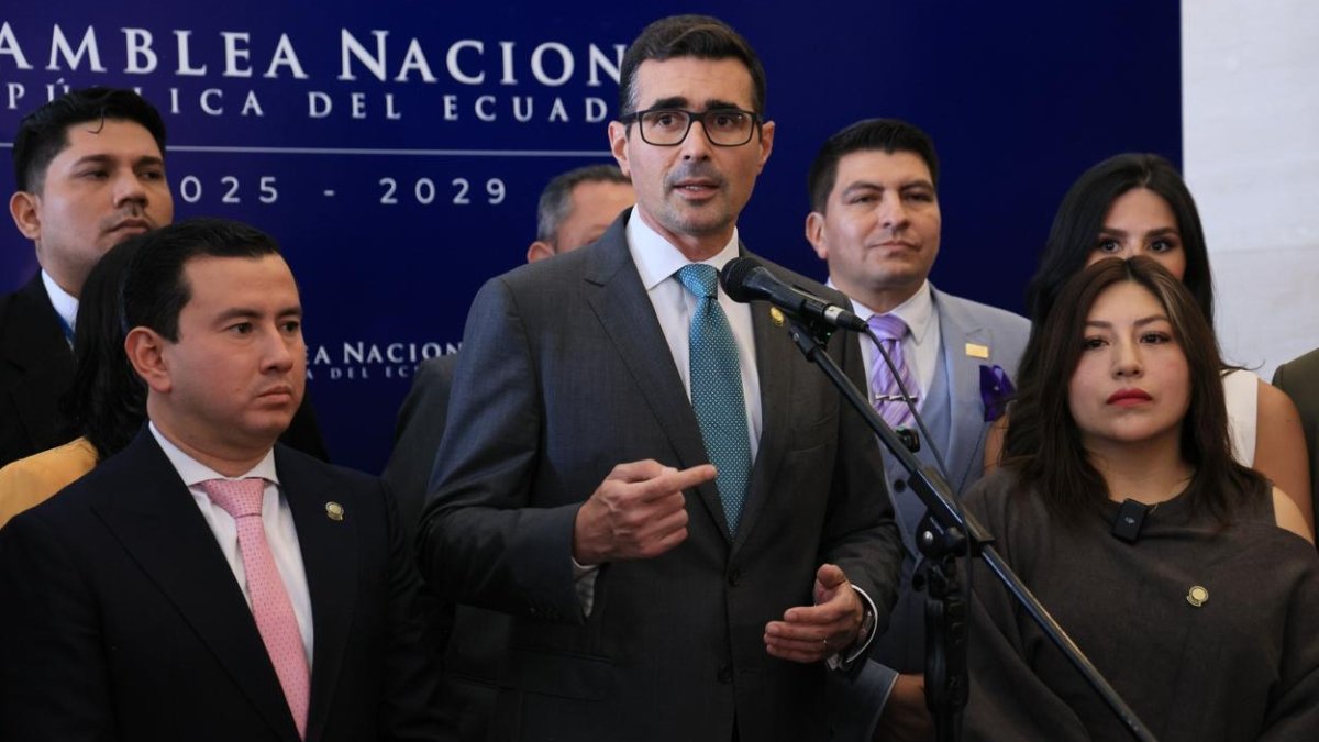 El asambleísta de ADN, Andrés Guschmer, se refirió a la detención del alcalde de Guayaquil, Aquiles Álvarez, por el caso Goleada.