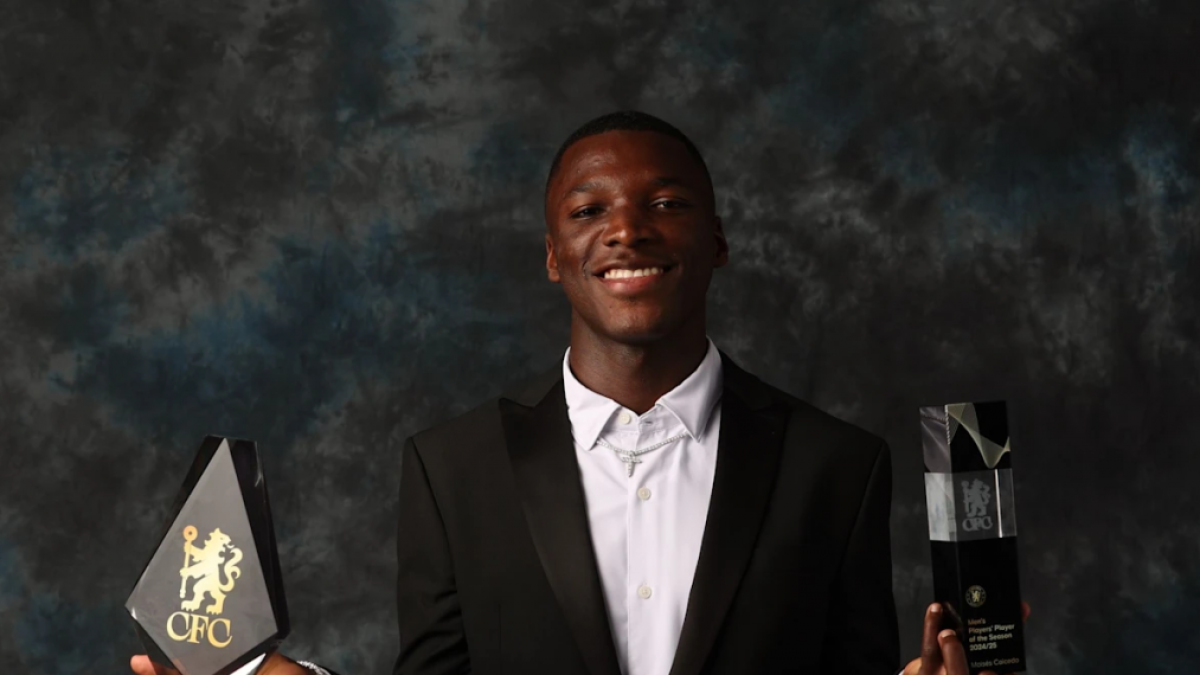 Moises Caicedo fue galardonado como mejor jugador del Chelsea FC la temporada pasada. 
