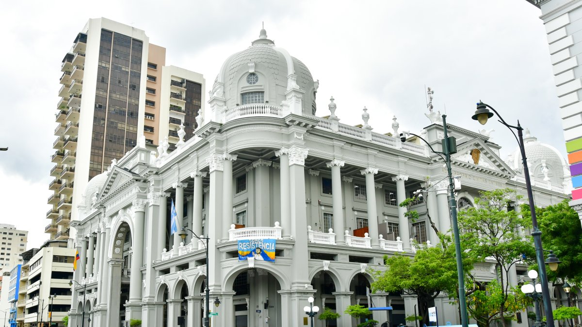 Fachada del Municipio de Guayaquil este martes 10 de febrero.