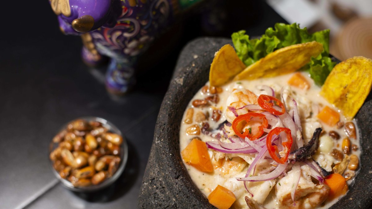 La propuesta de Pucará se define como cocina tradicional peruana elevada a la alta cocina, con una fusión consciente de ingredientes ecuatorianos.