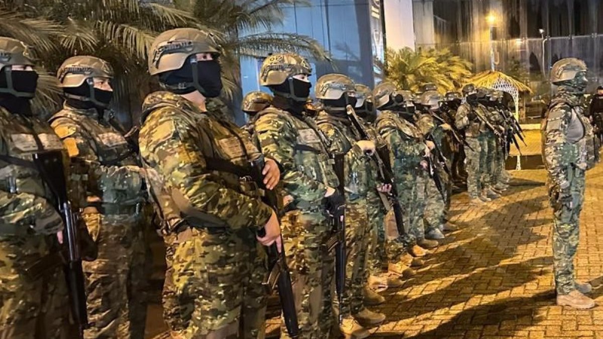 Las Fuerzas Armadas establecieron unos lineamientos para restringir a periodistas y medios de comunicación.