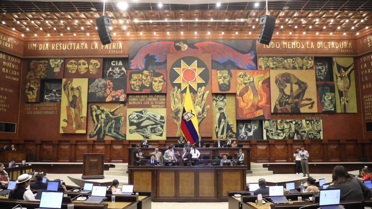 El Pleno de la Asamblea se reunió para debatir el primer informe de la Ley de los GAD.