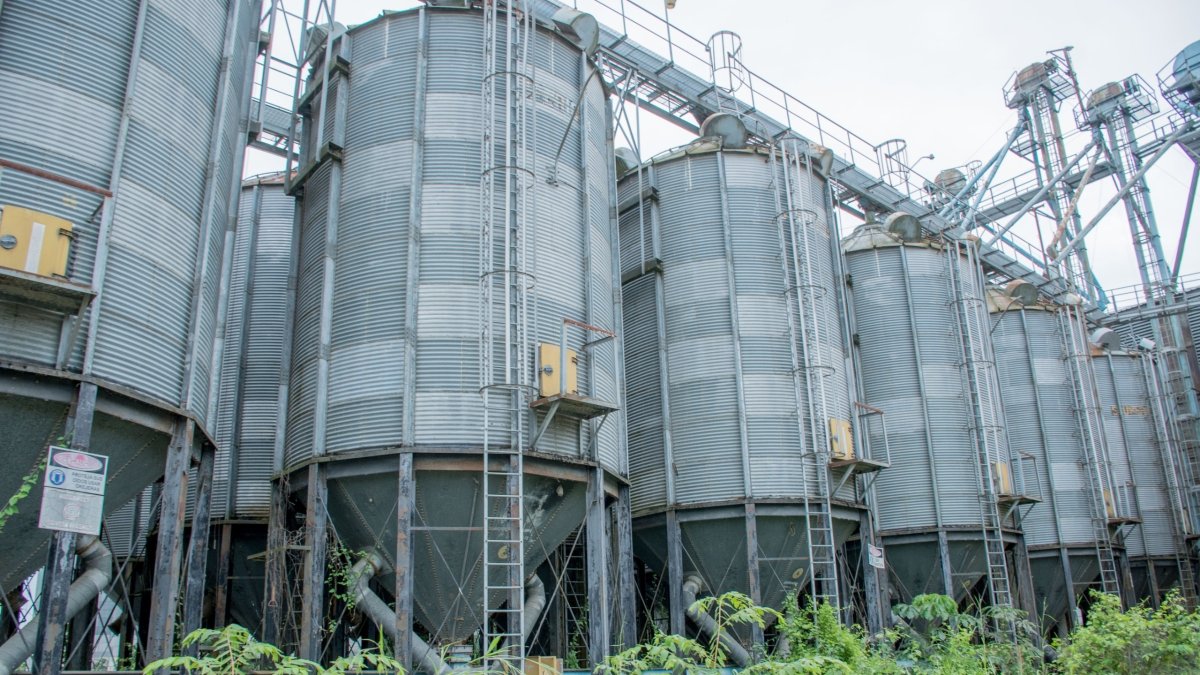 Silos del Estado que agricultores piden que se repotencien.