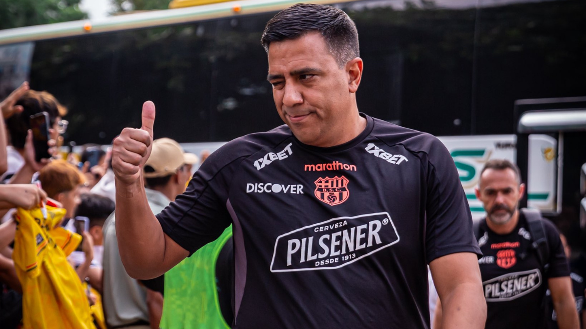 César Farías, entrenador de Barcelona SC.