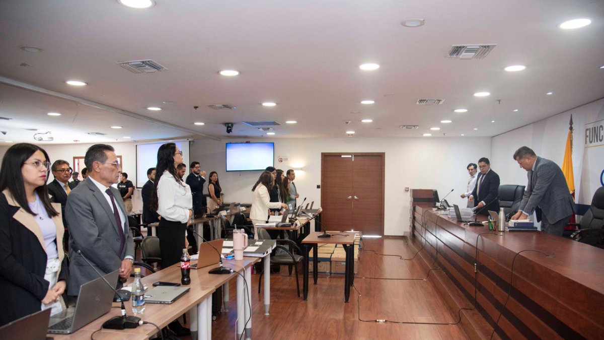 El segundo día de juzgamiento se reanudó tras la decisión del Tribunal sobre pedido de traslado.