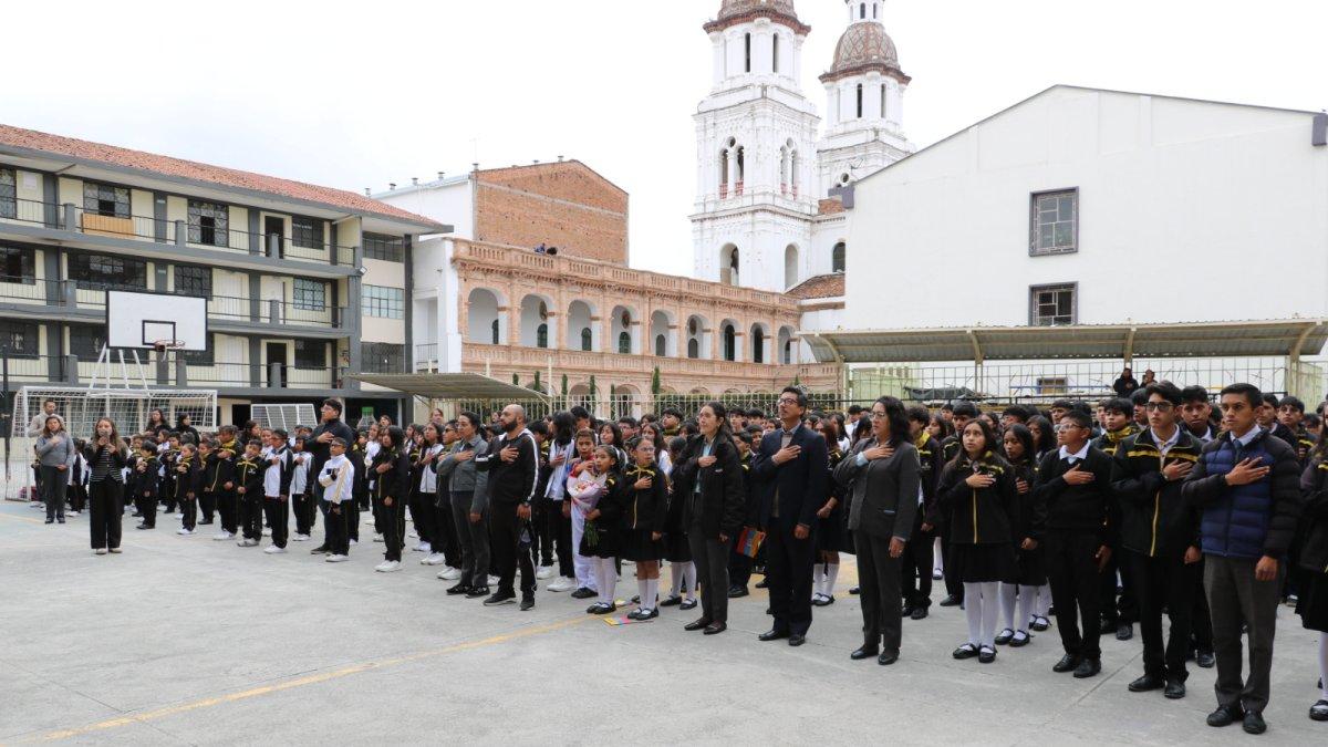Imagen referencial. Varias institucione de Cuenca y Girón no tendrán clases de forma presencial.
