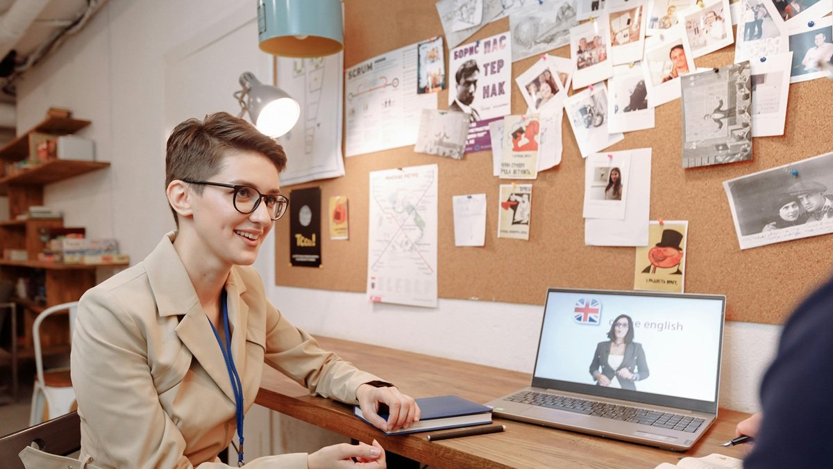 Foto referencial sobre estudiante de inglés.
