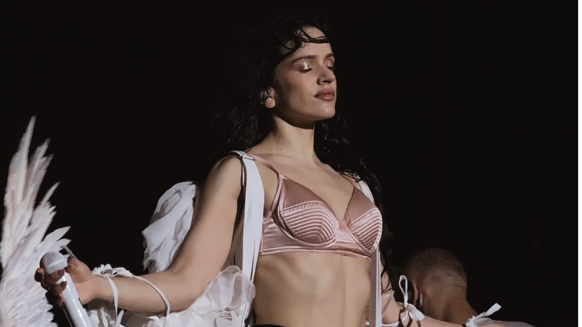 Rosalía en la LDLC Arena de Lyon, durante la primera noche del 'Lux Tour'.