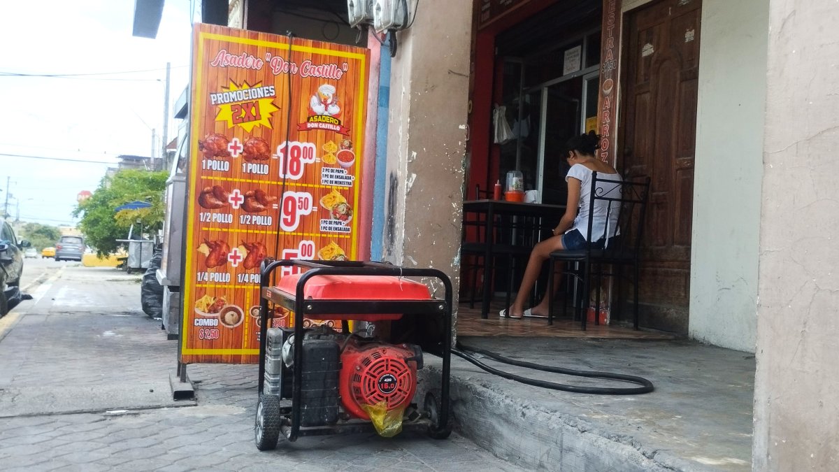 Los pequeños negocios han empezado a instalar generadores para poder trabajar con normalidad