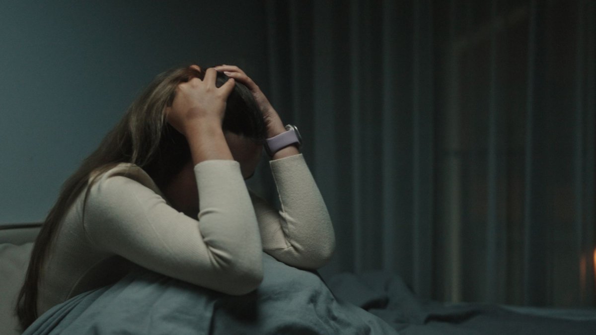 Especialistas en psicología analizan cómo las restricciones de movilidad y el toque de queda pueden generar ansiedad, estrés e incertidumbre en la población.