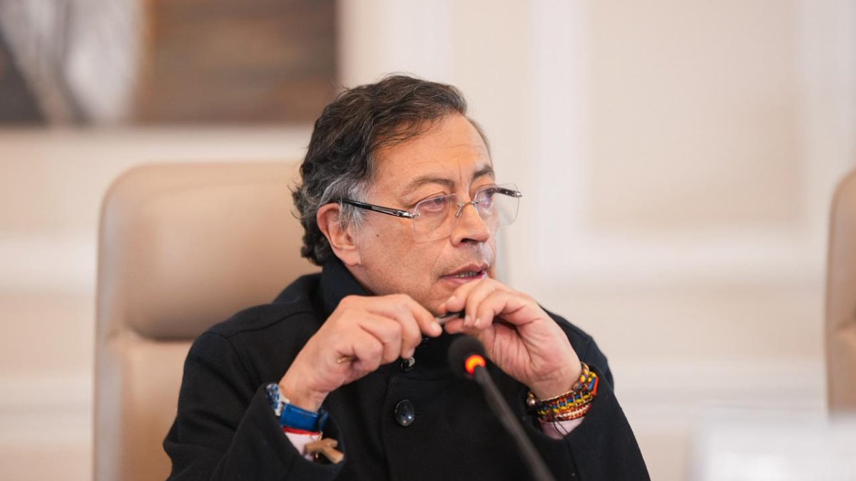 Petro afirmó que el artefacto hallado en territorio colombiano no correspondería a acciones de grupos armados ilegales.
