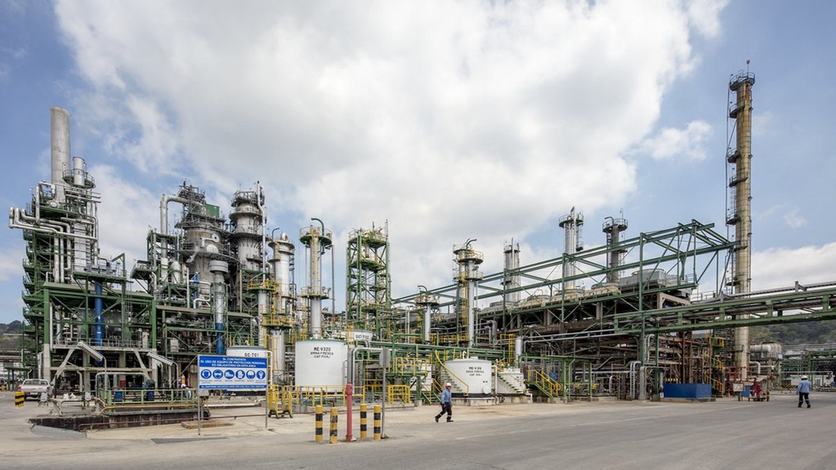 Tras el incendio, la Refinería Esmeralda redujo a cero su capacidad operativa.