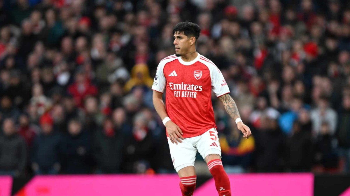 Piero Hincapié es titular en el Arsenal que recibe a Leverkusen en Londres.