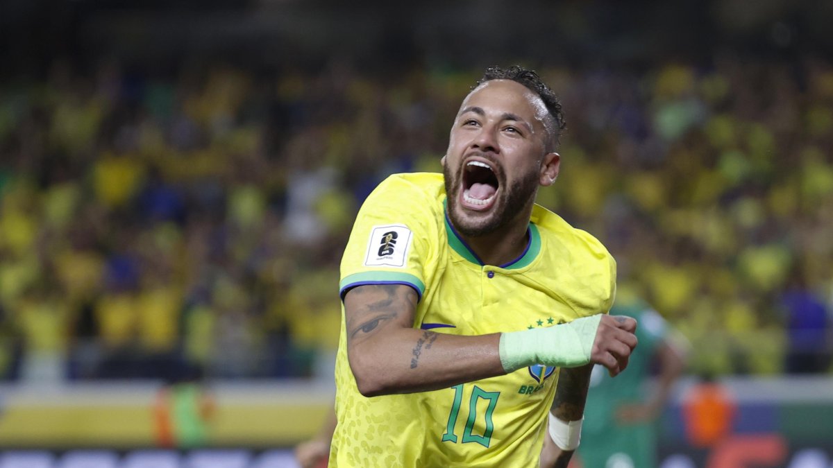 Neymar  en un partido de las Eliminatorias Sudamericanas para la Copa Mundial de Fútbol 2026.
