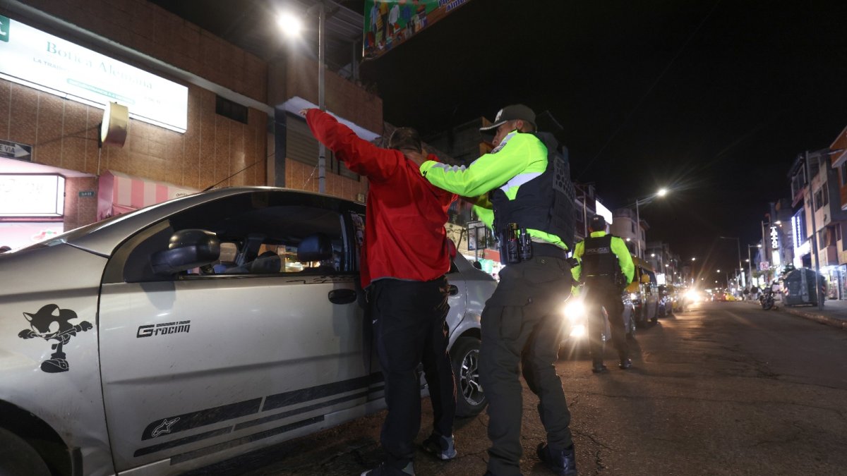 Controles. Operativos policiales refuerzan seguridad en zonas conflictivas como Solanda.