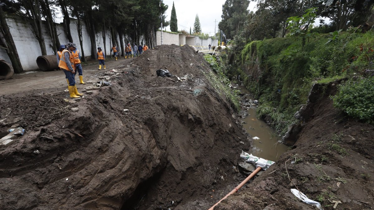 Emergencia. Trabajos continúan en la quebrada Payaso tras desbordamiento; retiraron material acumulado, pero moradores piden acciones definitivas.