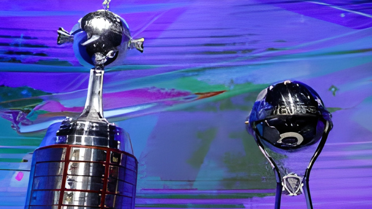 Los trofeos de la Copa Libertadores y la Copa Sudamericana.