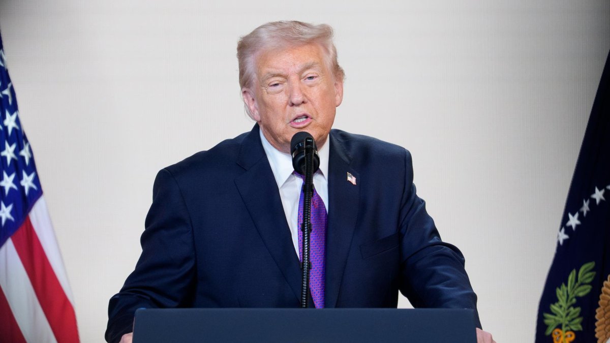 El 18 de febrero de 2026, vecinos protestaron en la Plaza Grande por el cobro desproporcionado de la tasa de basura en Quito.