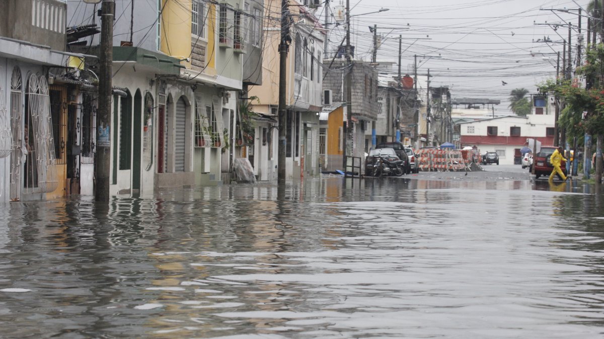 Diferentes sectores de Guayaquil se han visto afectados por las recientes lluvias.