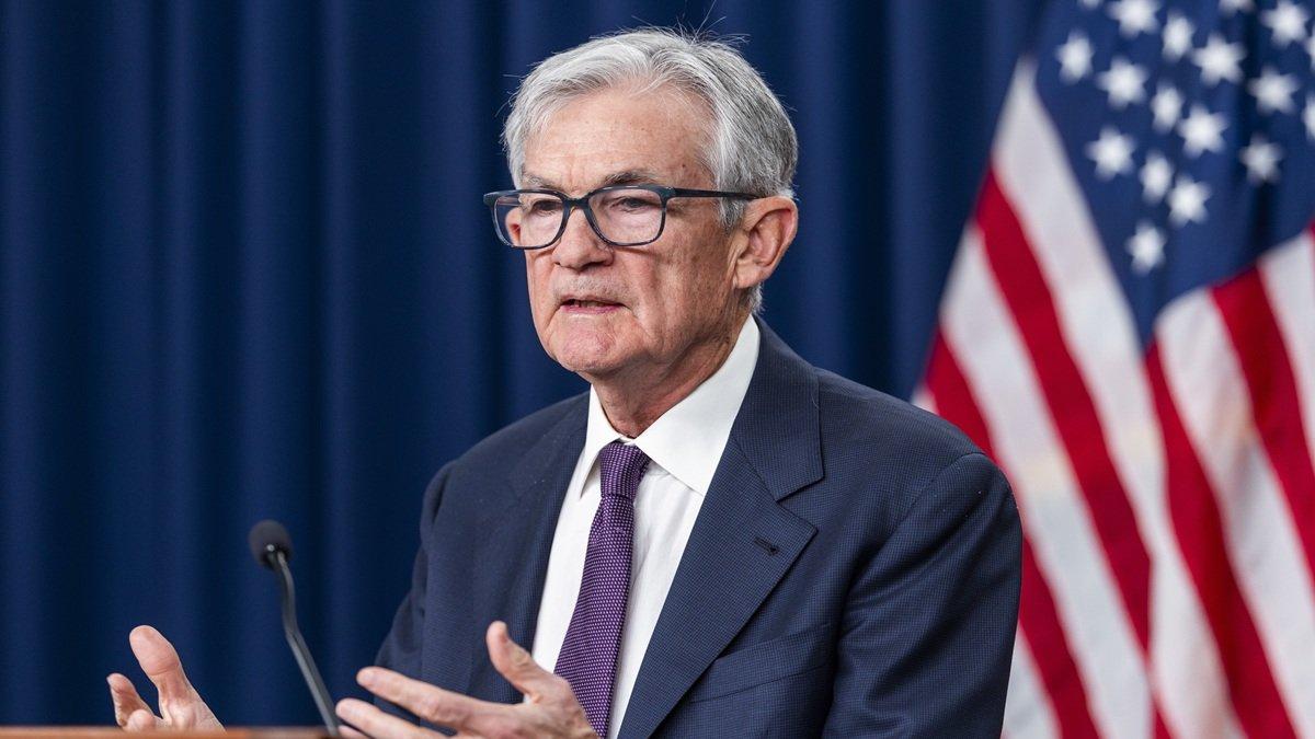 El presidente de la Reserva Federal de EE. UU., Jerome Powell, habla después de que la Fed dejara sin cambios las tasas de interés.